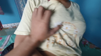 التقاط فاتنة آسيوية ساخنة لأول مرة تمارس الجنس Desi Asian Hot sexy Girl Service XXX Asia