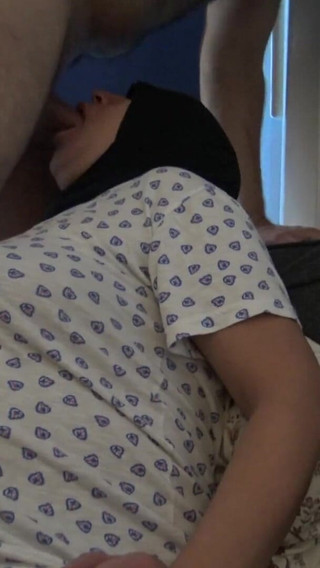 زوجة مسلمة تتوسل للديك