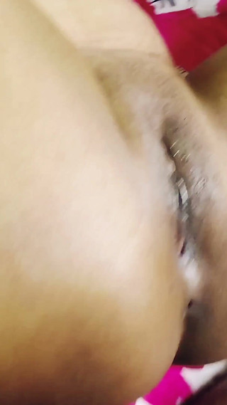 جئت إلى منزل أخت زوجي الكبرى ورأيت أنها كانت تصلح السرير