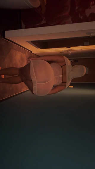 سوبر الساخنة هزلي