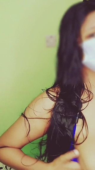 ترك صهر زوجته أخت زوجته وحدها