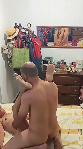 Swingersamateur40 تغش على زوجها في الفندق مع عشيقها. أخبرته أنها في المنتجع الصحي.