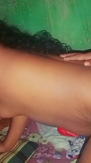 حصلت على صديقتي في الكلية تمص قضيبي في ليلة شتوية. يمكنها أن تمتص الديك بشكل جيد للغاية.