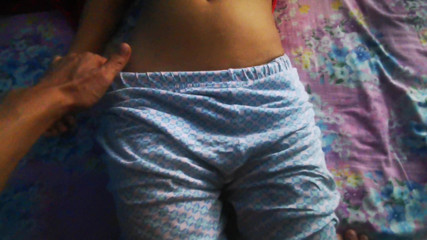 لا أستطيع التوقف عن ممارسة الجنس مع صديقتي ممارسة الجنس معها يوميًا قالت صديقتي إن هذا كثير جدًا ولكن لا يمكنني إيقاف نفسي