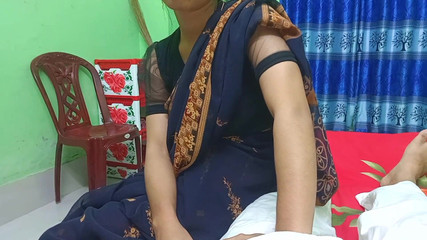 المالك ضاجع الخادمة في البيت الفارغ