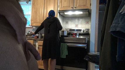 محفوفة بالمخاطر! وامض ديك ضخمة لSTEPMOM مسلم