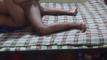 من الرومانسية الناعمة إلى الشرج الصعب - زوجان منتديات ينطلقان إلى البرية!