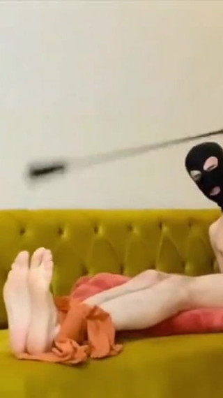 لقد حاول ابن زوجي التدخل معي