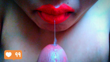 العربية STEPMOM تمتص الديك مع شفتيها الملونة، وأنا نائب الرئيس داخل فمها