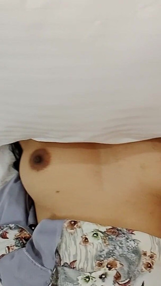 فتاة جامعية يغويها الأستاذ