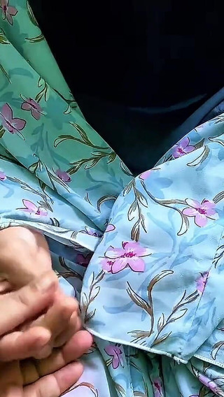 عندما تأتي لي سيدة مثيرة تطلب التبرع