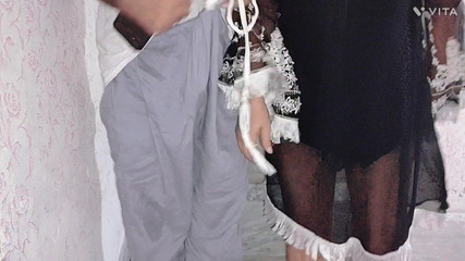 عفوًا، هذه الفتاة تعرضت للضرب في أحد الأيام عندما دخلت المنزل